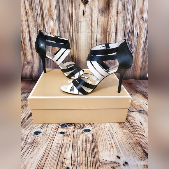 Michael Kors Cammie Open Toe Heel Sandals - Picture 10 of 13